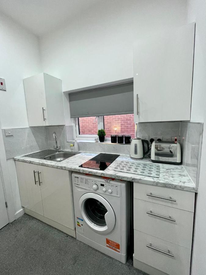 Self Contained Studio In Bham City Centre W Parking Birmingam Exterior foto